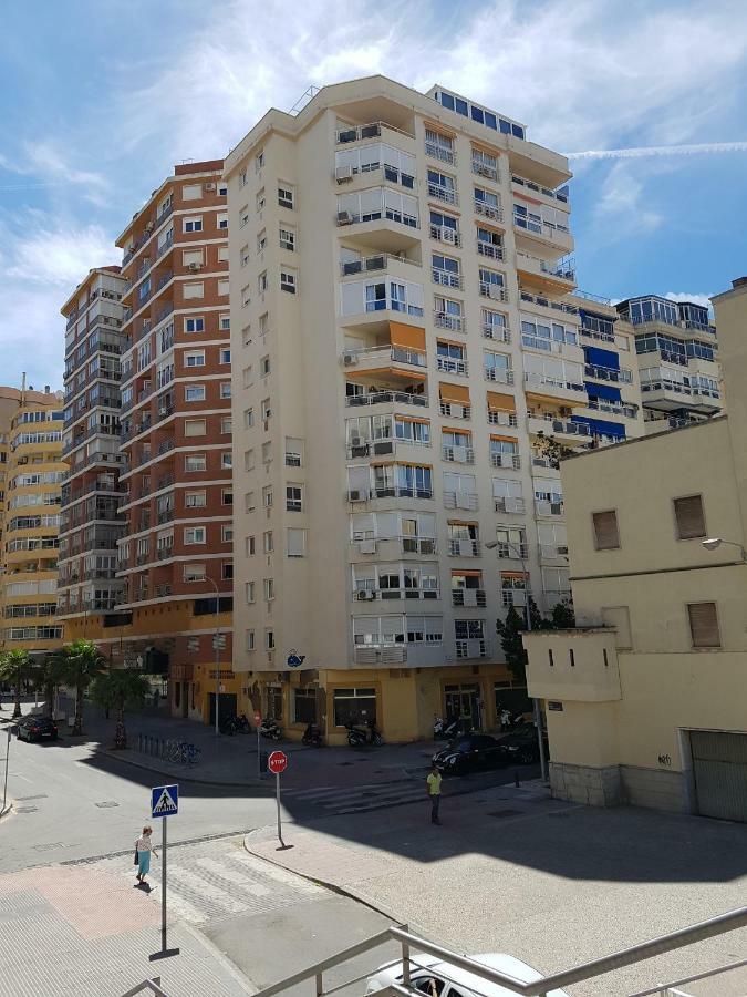 Apartamento Malaga Beach Экстерьер фото