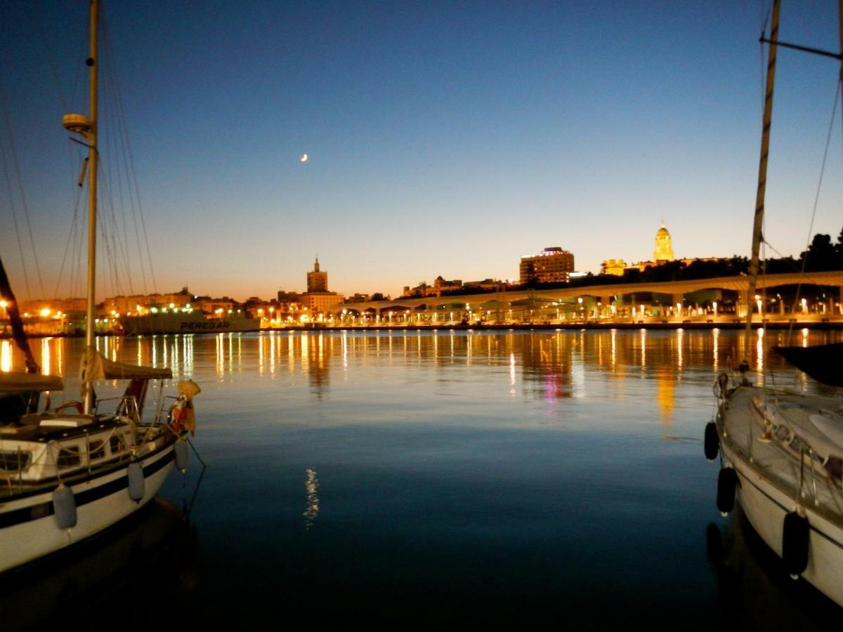 Apartamento Malaga Beach Экстерьер фото